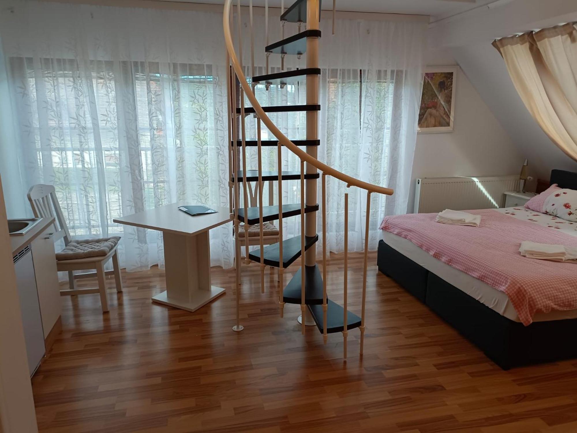 Апартаменти Pension Donaublick Grein 2 In Stifterstrasse19. Екстер'єр фото
